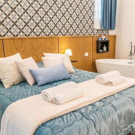 Community Rooms & Wine Фавара Экстерьер фото