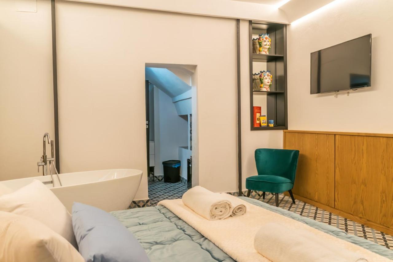 Community Rooms & Wine Фавара Экстерьер фото